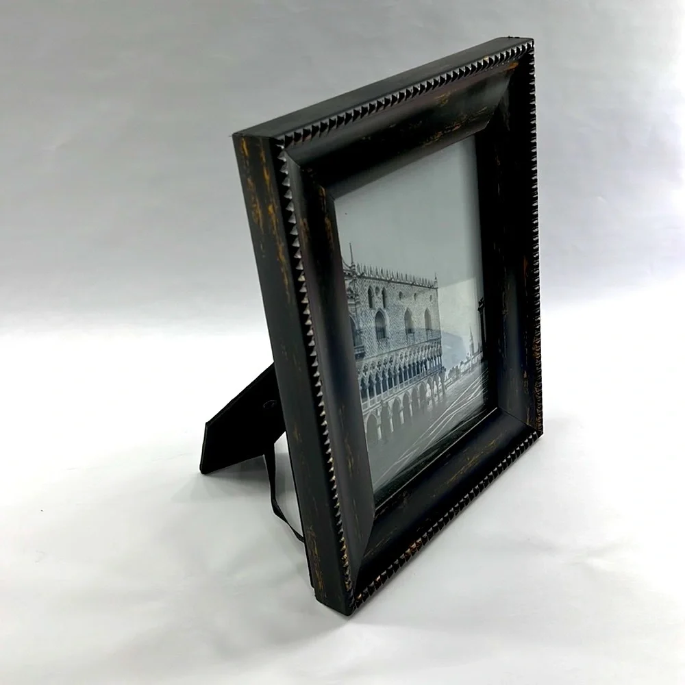 Distressed Wooden Frame (holds 5 x 7 photo)
